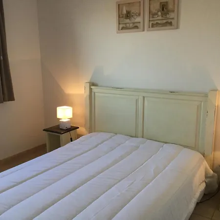 Holiday home Charming With Shared-pool In The Alpilles. Mouries