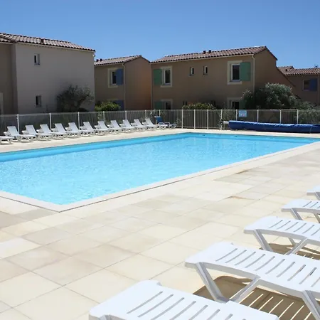 Charming With Shared-pool In The Alpilles. * Mouries