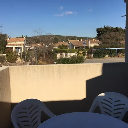 Holiday home Charming With Shared-pool In The Alpilles. *